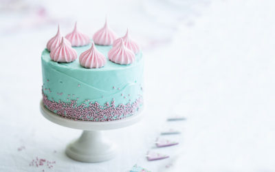 11 Must-Watch Video Tutorials to Decorate a Cake from Start to Finish