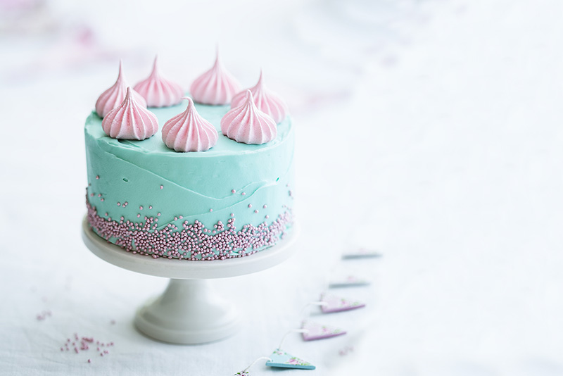 11 Must-Watch Video Tutorials to Decorate a Cake from Start to Finish